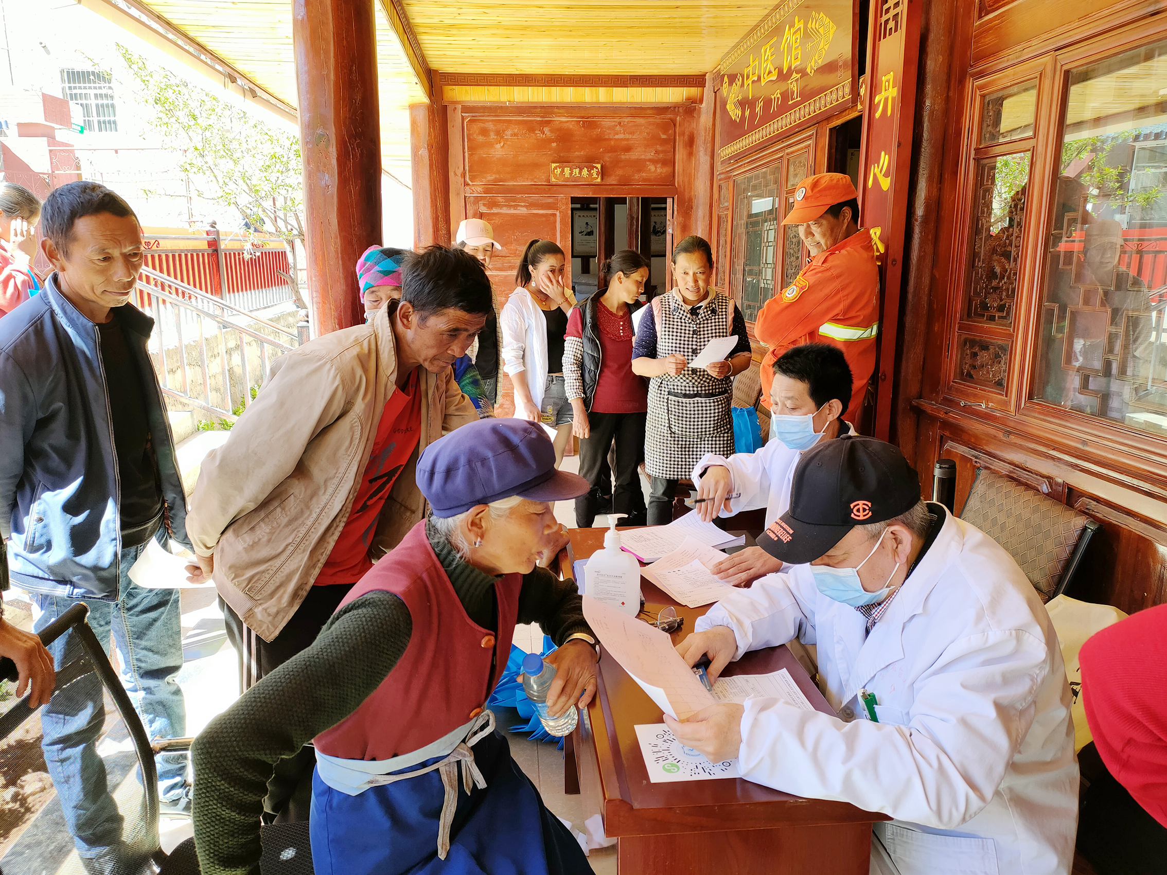 全国肿瘤防治宣传周义诊活动